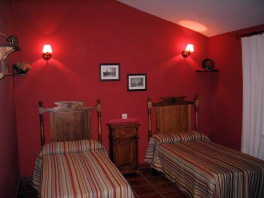 Casa Rural Virgen De La Cabeza Hostal Valencia de Alcántara Habitación foto